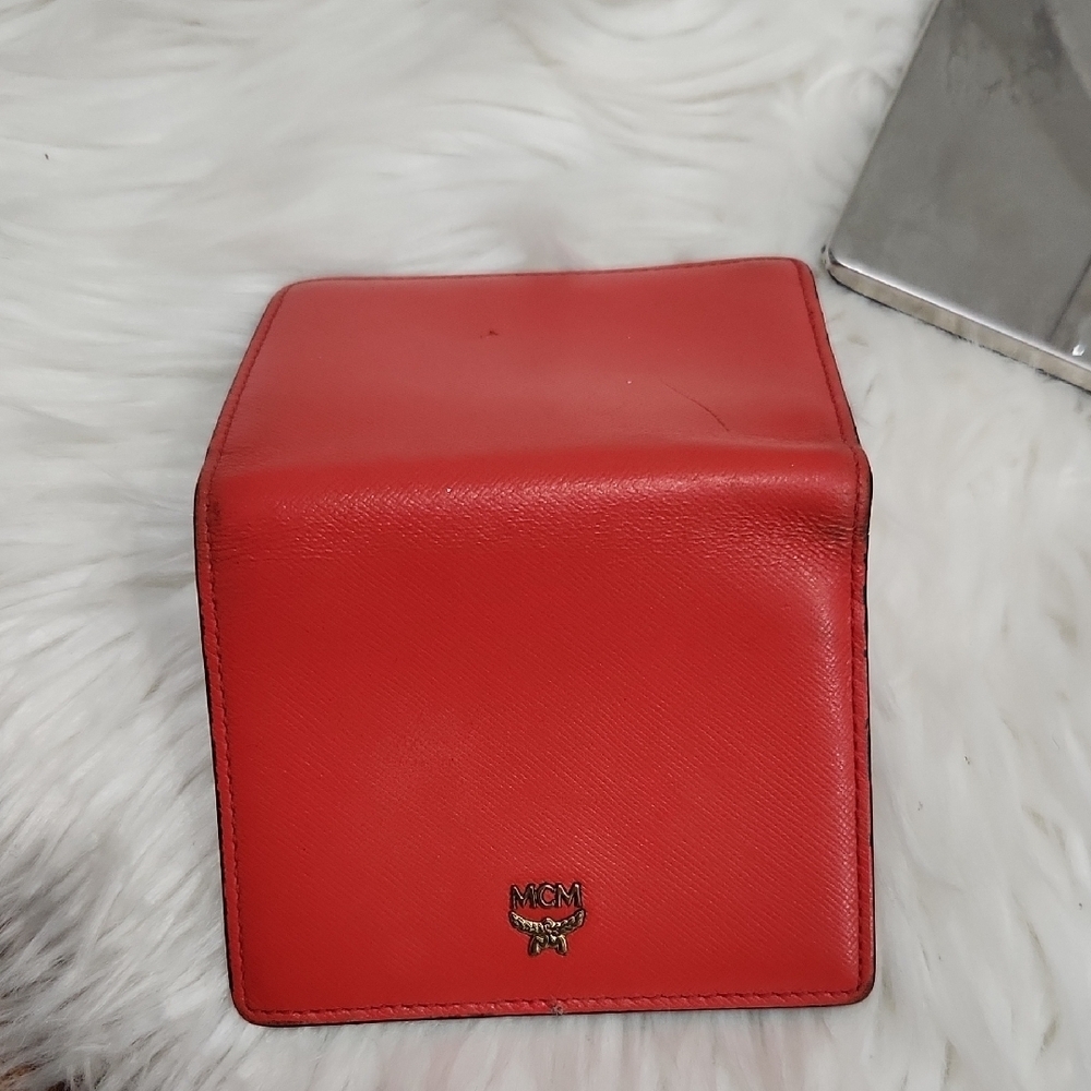 ❤️🔹️MCM 🔹️red /orange Leather Women's Wallet - Picture 2 of 10